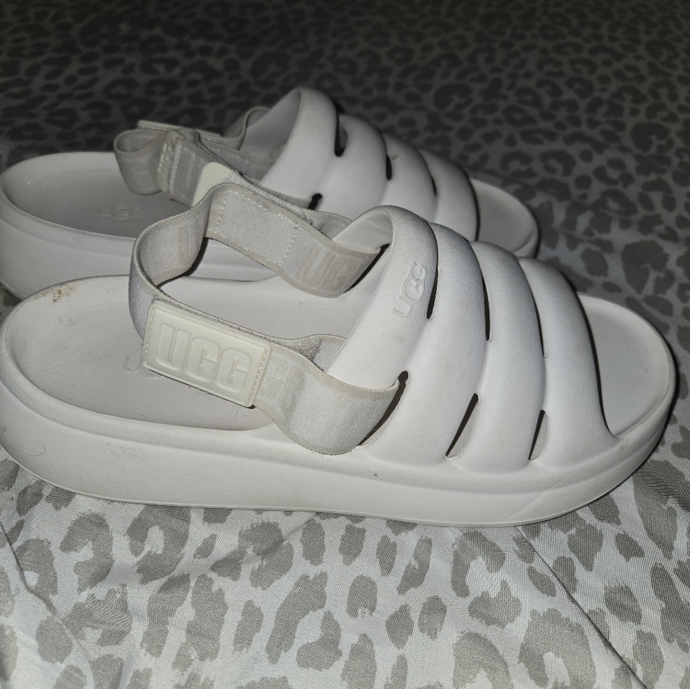 UGG Womens Slides White Size 9